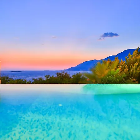 Zeytin Agaci, Peninsula