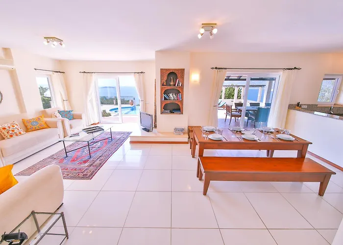 Zeytin Agaci, Peninsula